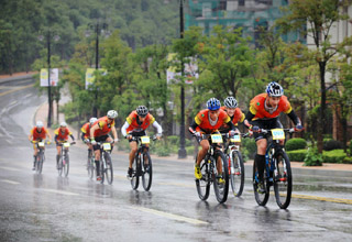 2013年中国武隆国际山地户外运动公开赛今日开幕
