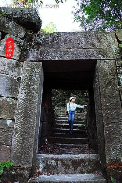 武隆旅游首席探索官下地狱闯石寺寻宝藏——大石箐石林寺