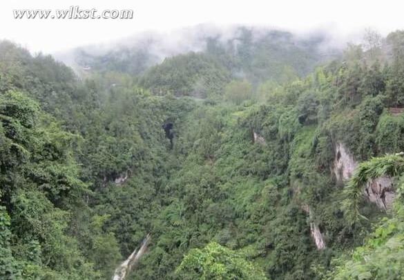 龙水峡地缝
