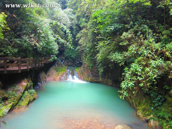 龙水峡地缝