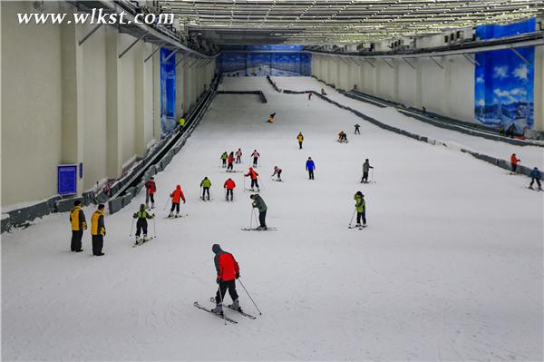  仙女山冰雪城滑雪场